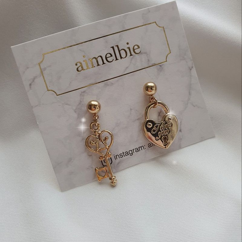Gold Heart Key Earring