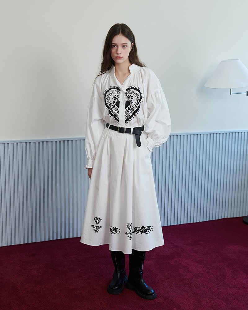 HEART PRINT VOLUME SHIRT [WHITE]