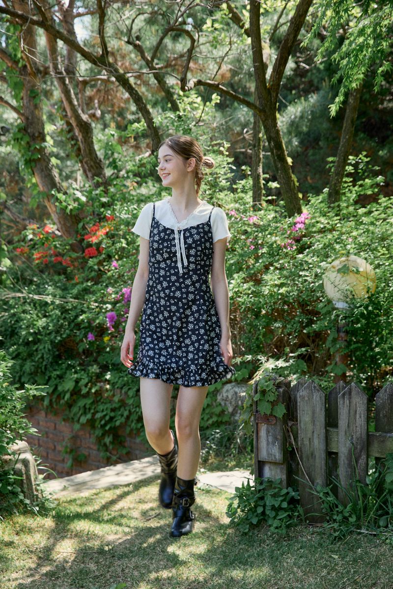 SWEET FRILL TS (2 COLORS)