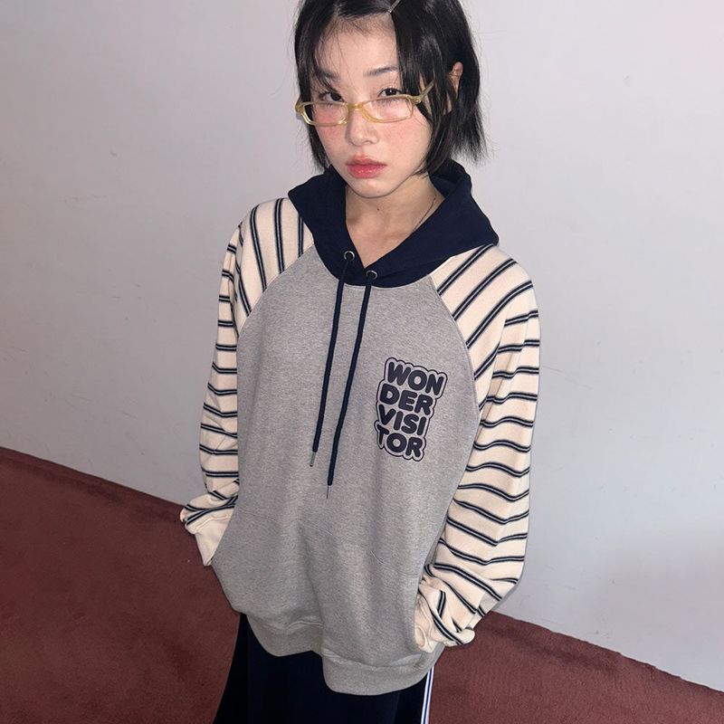 wonder visitor（ワンダービジター）の「Logo mixed Raglan Hoodie [2 color]（Tops）」