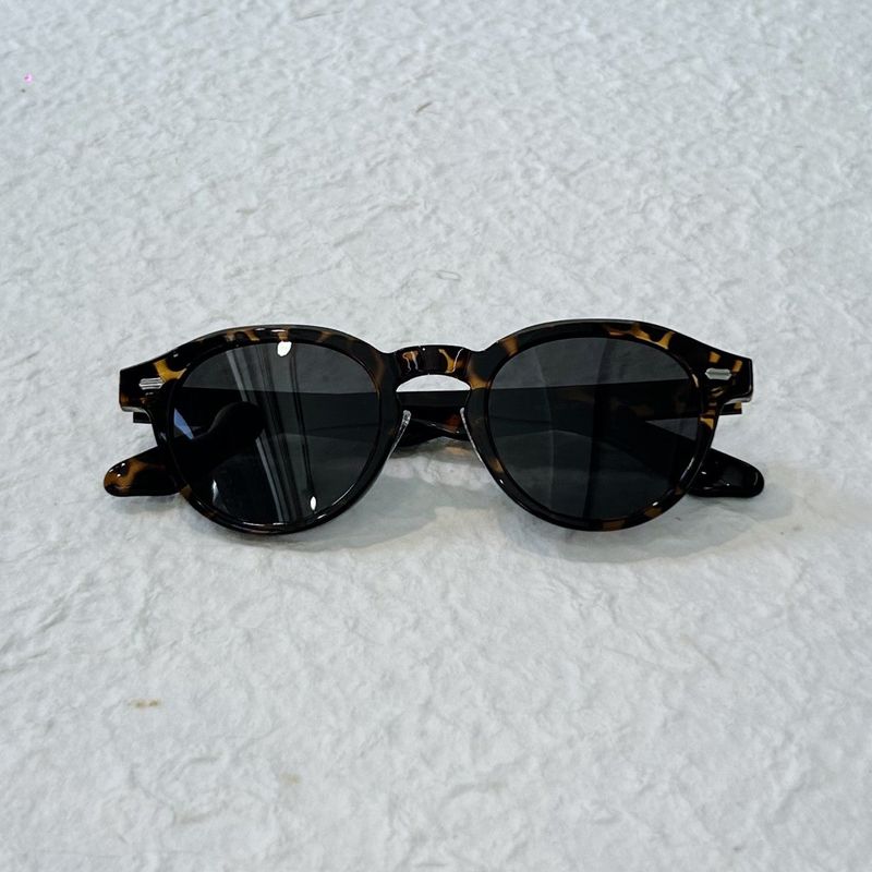 Refined Round Sunglasses