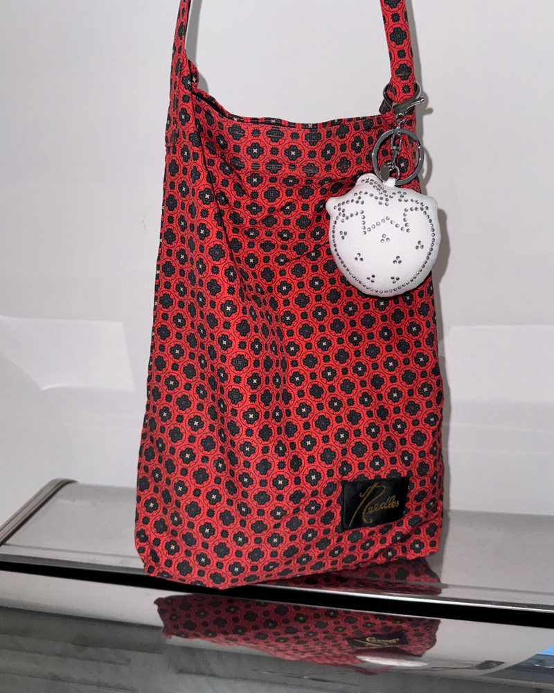 [MADE] Twinkle cushion keyring - strawberry