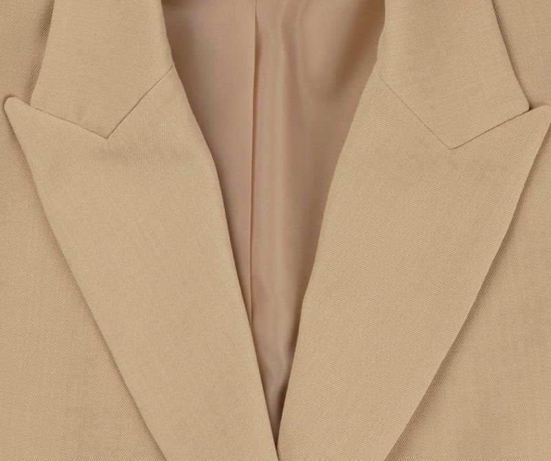 THREE BUTTON BLAZER (BEIGE)