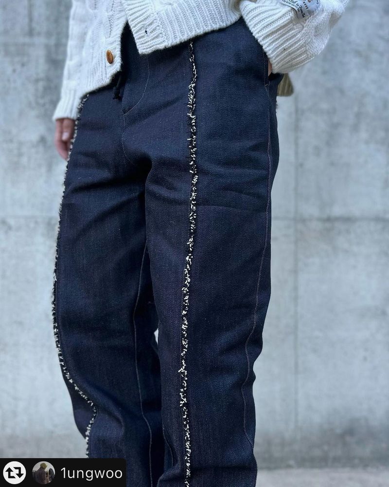 ZODIAC DETAIL DENIM PANTS