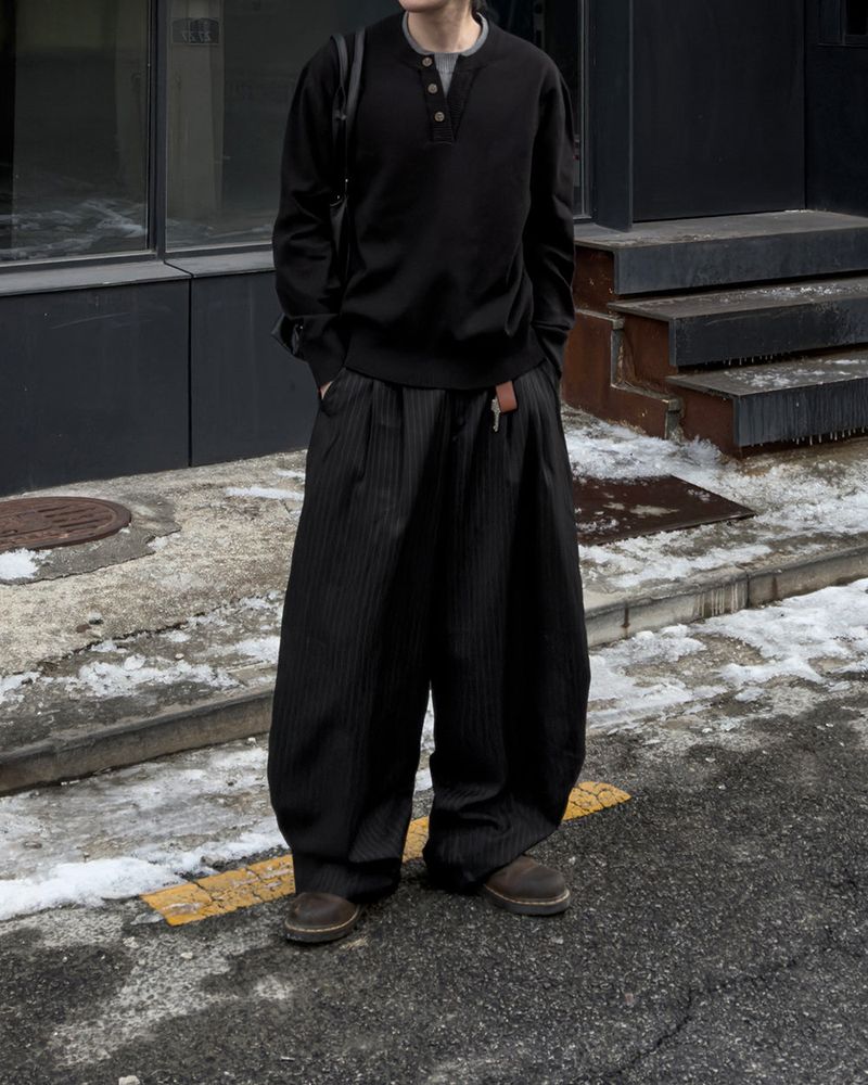 Lentic Side Pintuck Striped Slacks