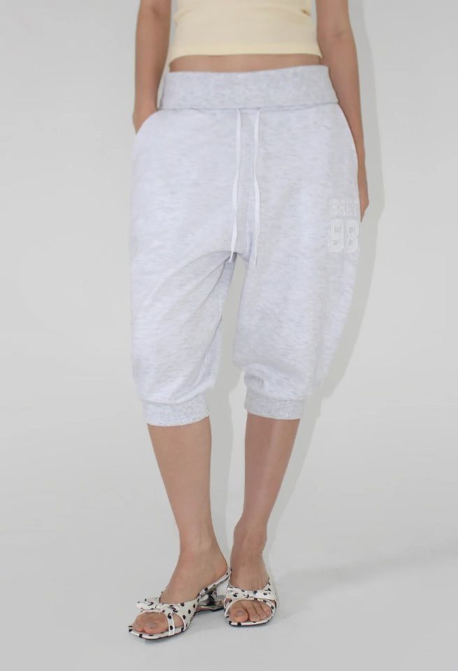 AAKE(アケ)の「BRAT CAPRI JOGGER PANTS(Pants)」