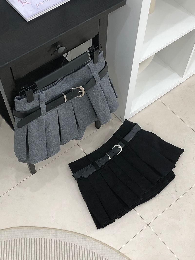 Belt Two-buckle Mini Skirt Pants