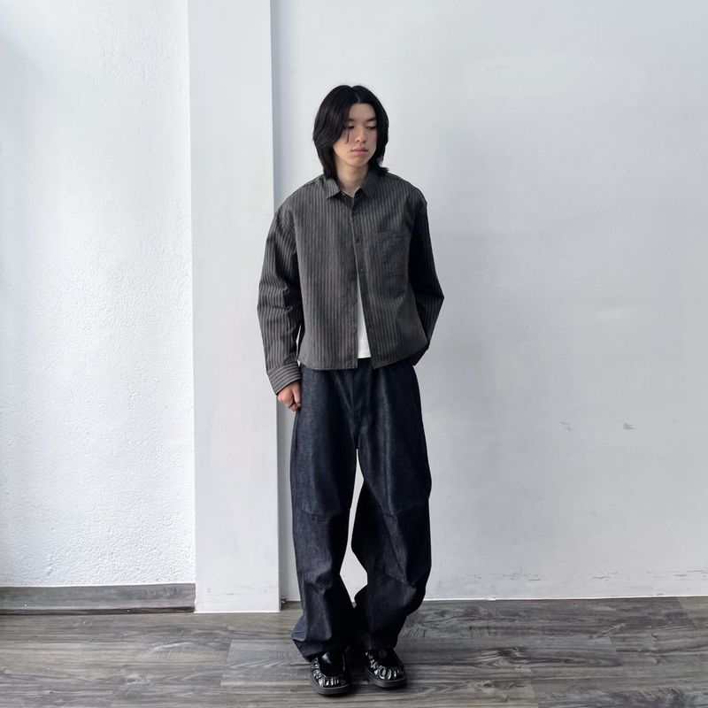 Minimalist Micro-Pleated Cropped Shirt