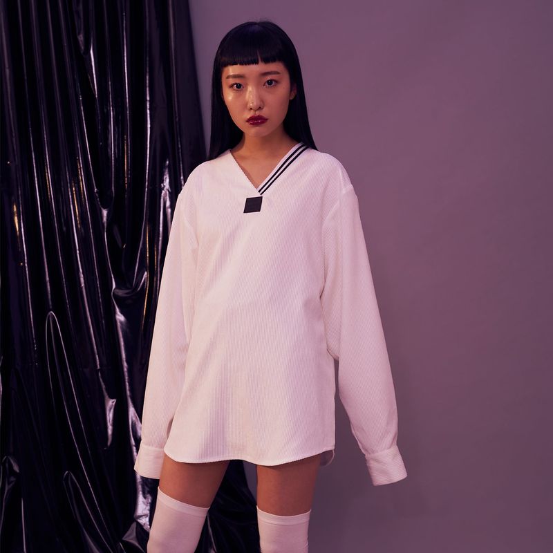 WHITE v-neck shirt