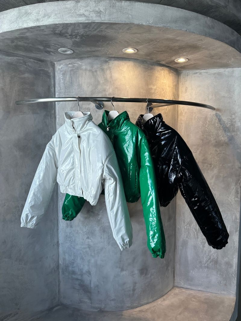 Enamel Glossy Cropped Padding