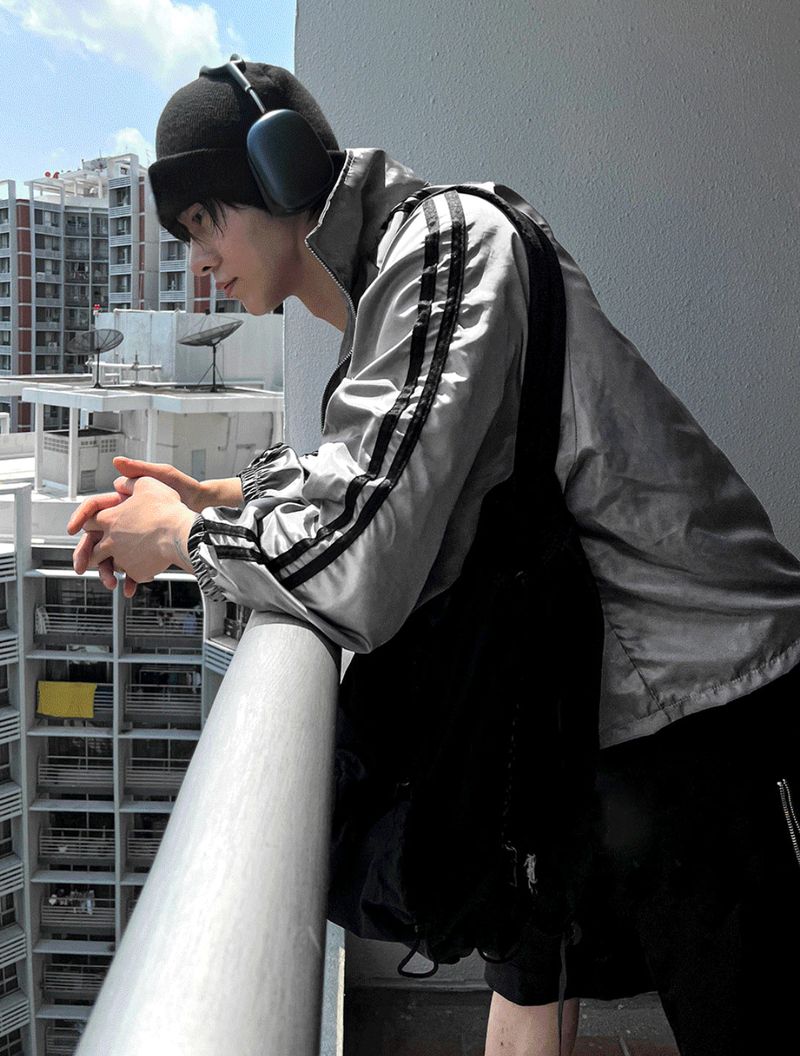 Lightweight High-Neck Side Track Wind Jacket