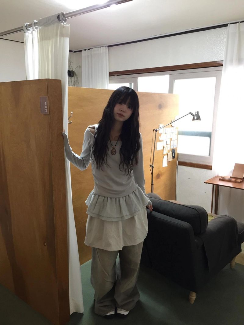 mari layered frill t-shirts
