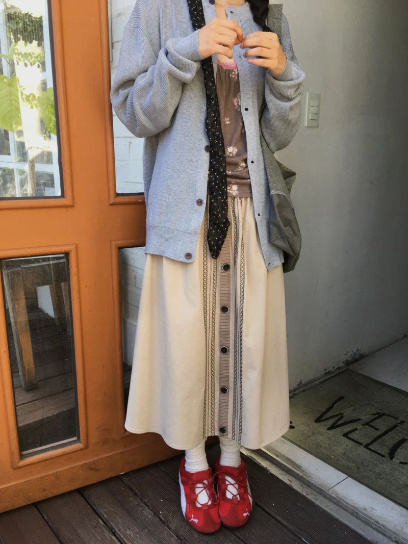 ownmind（オウンマインド）の「Embroidered Button Skirt（Skirts）」