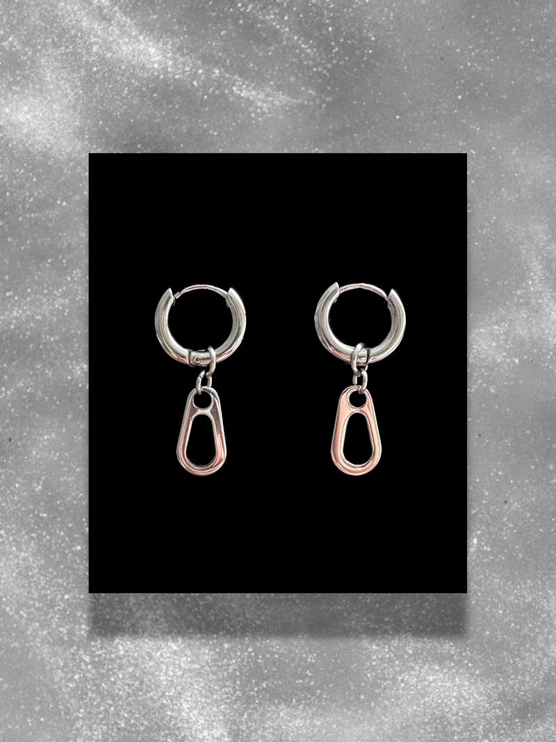 BUZZERBE（ブザービー）の「! mark earring（Accessories）」