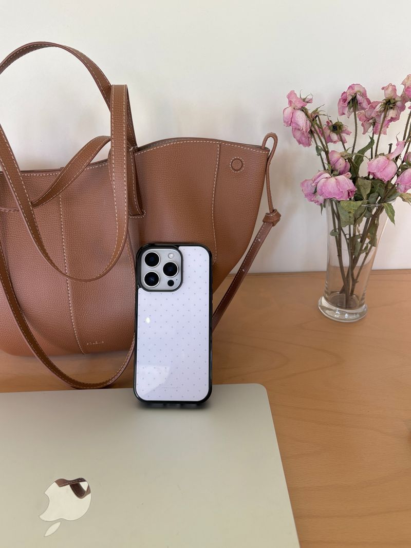 petal dot phone case