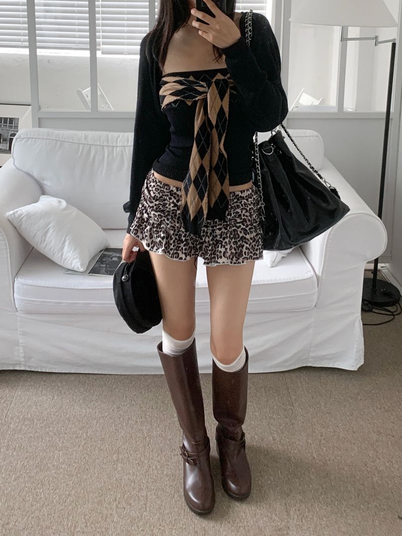 Feral Leopard Banding Mini Skirt Pants (Leopard)
