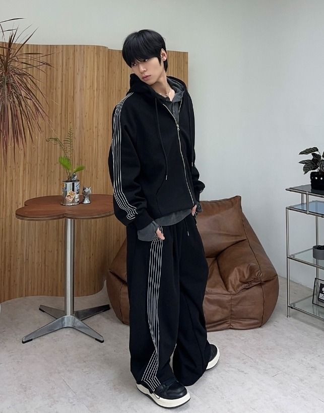 Ropel Stitch Track Wide Pants
