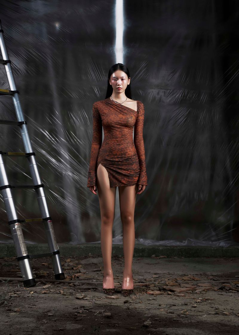 TATICHU（タティチュ）の「NONE Asymmetric Split Thigh Mini Dress（Dresses）」