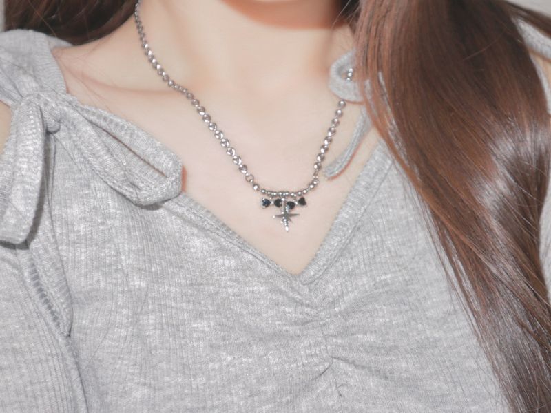 black double ribbon twinkle necklace