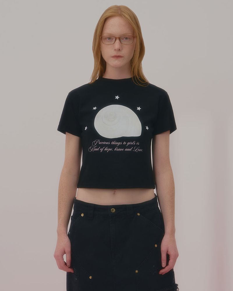 CHARMING SHELL CROP TSHIRT-BLACK