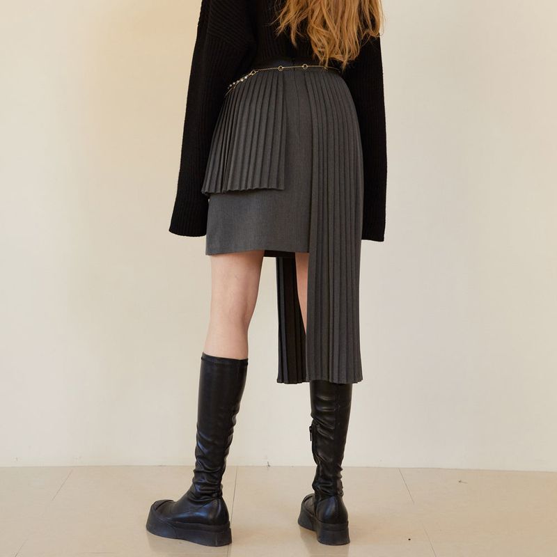 UNBAL PLEATS SKIRT (CHARCOAL)