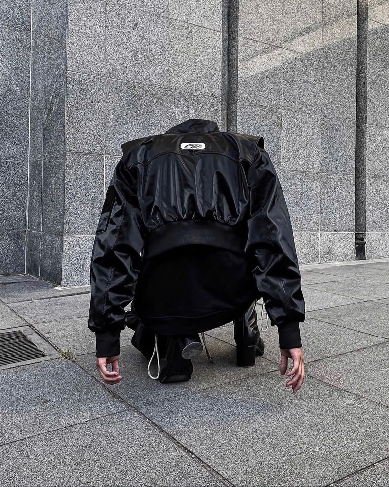 LEATHER WATERSLIDE CROPPED BOMBER
