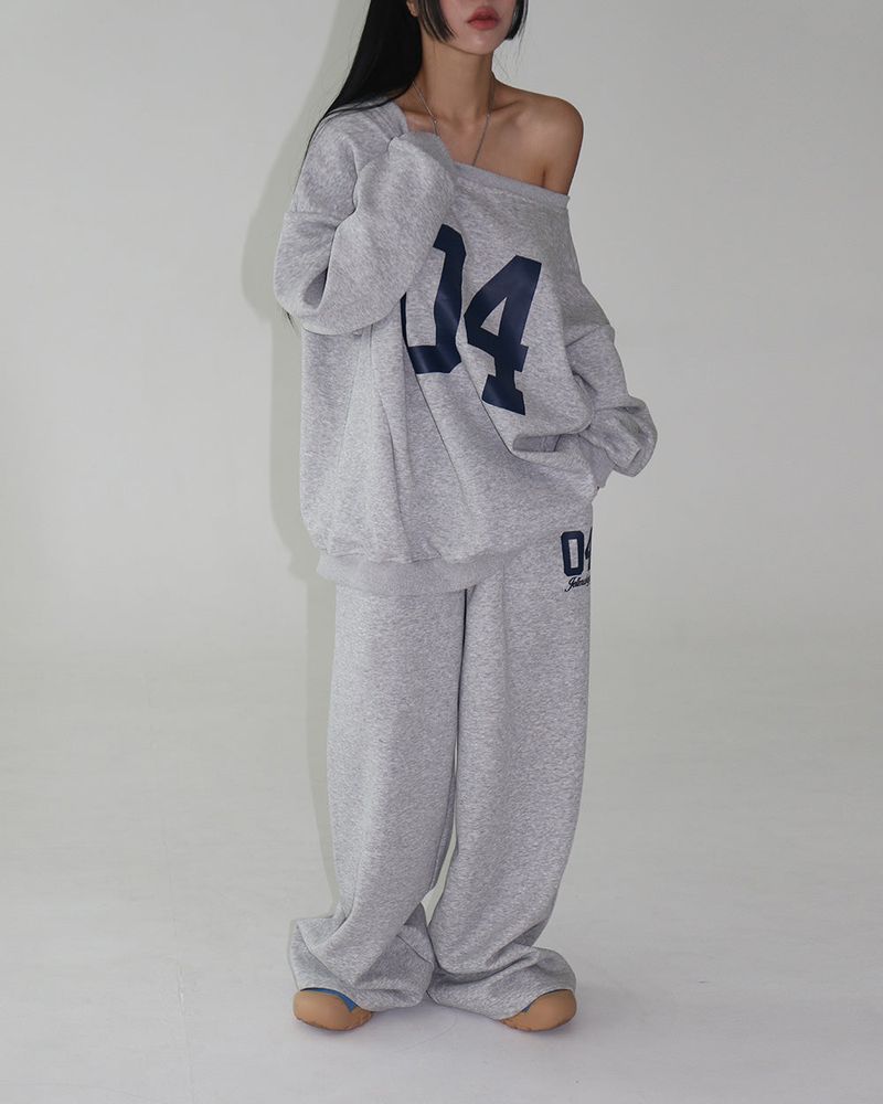 Number off-shoulder oversized fit sweat suit set
