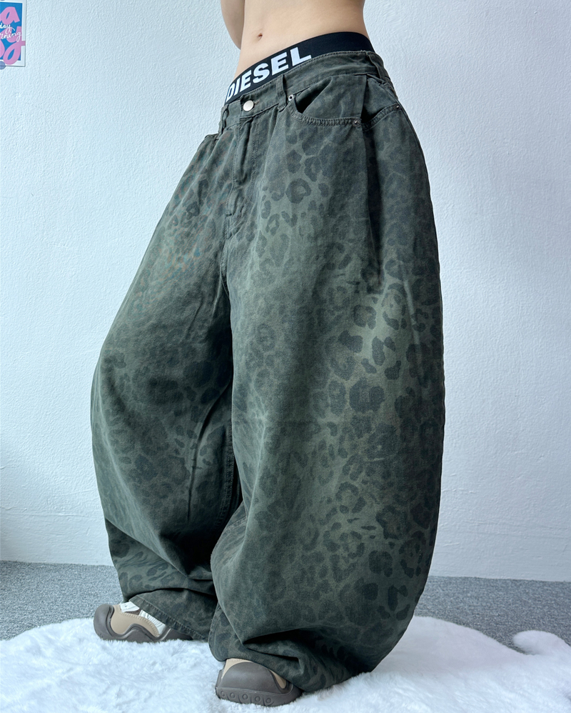 HIDDEN POCKET LEOPARD SPOT BALLOON DENIM🤎💚 - 2 COLORS