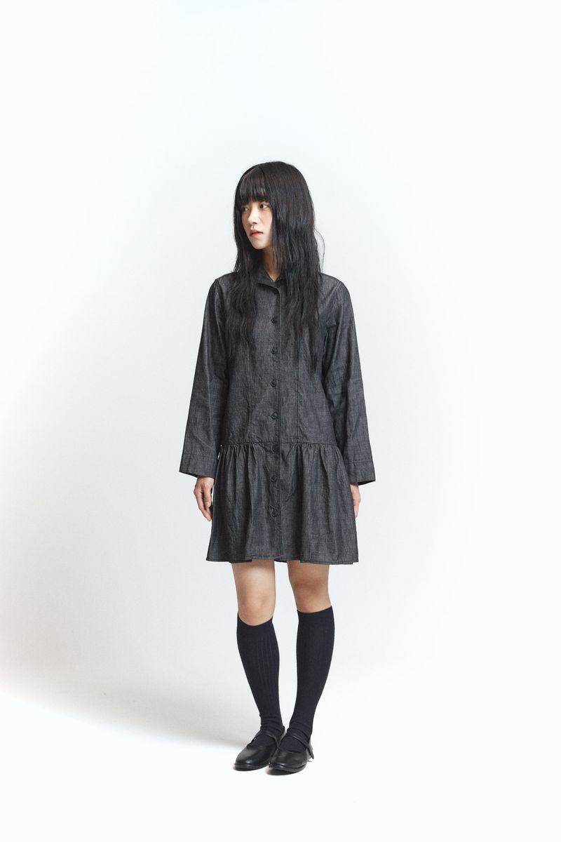 Frill shirt ops / Black jeans