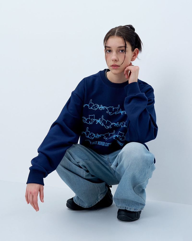 CATS PLAY POSES SWEATSHIRT-NAVY