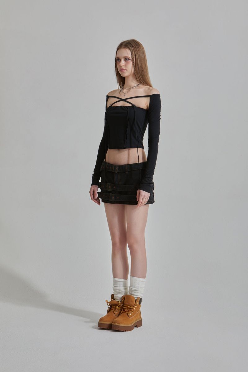 OUT SQUARE T-SHIRT