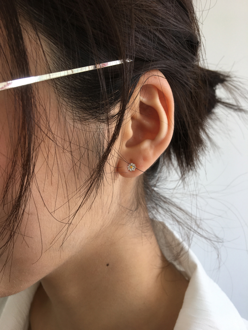 デイジーミニピアス (1color)