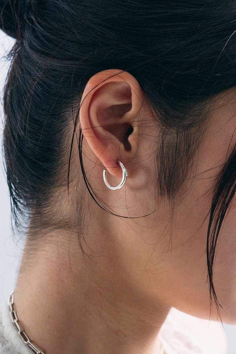 NO.389 [925 SILVER] LOGO EARRING