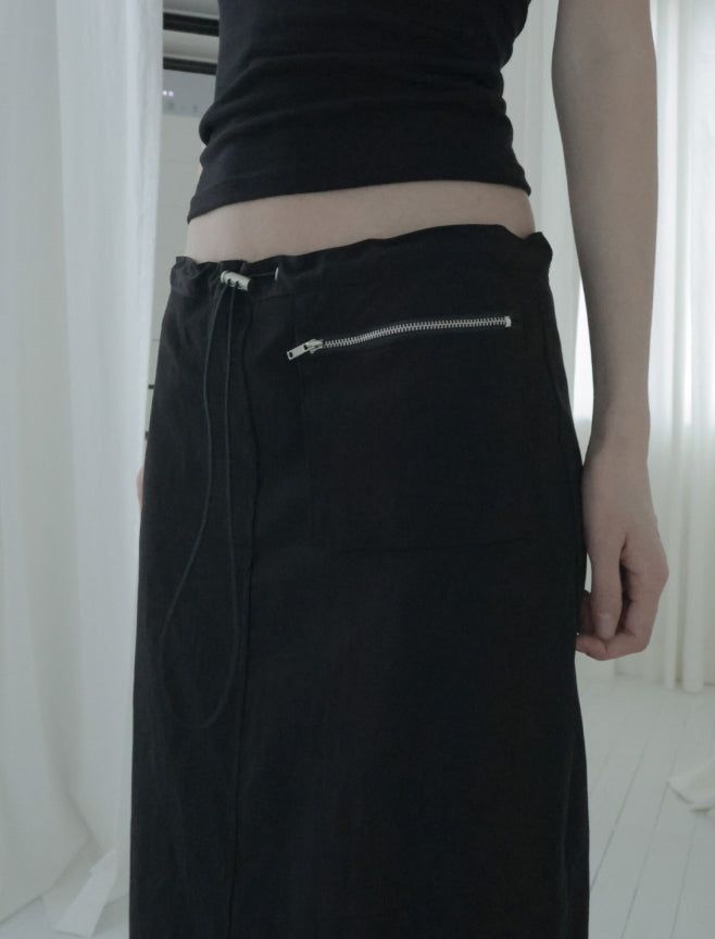 Illoque Pocket Nylon Long Skirt