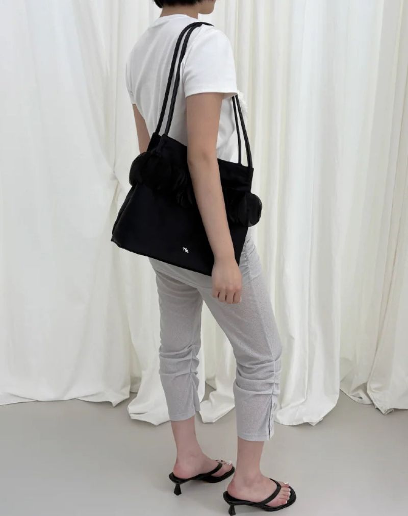 Frillish shoulder bag (black)