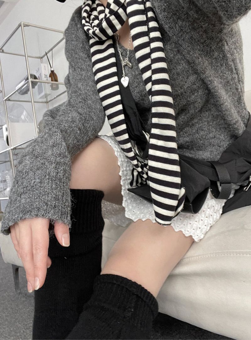 Basic alpaca v-neck knit