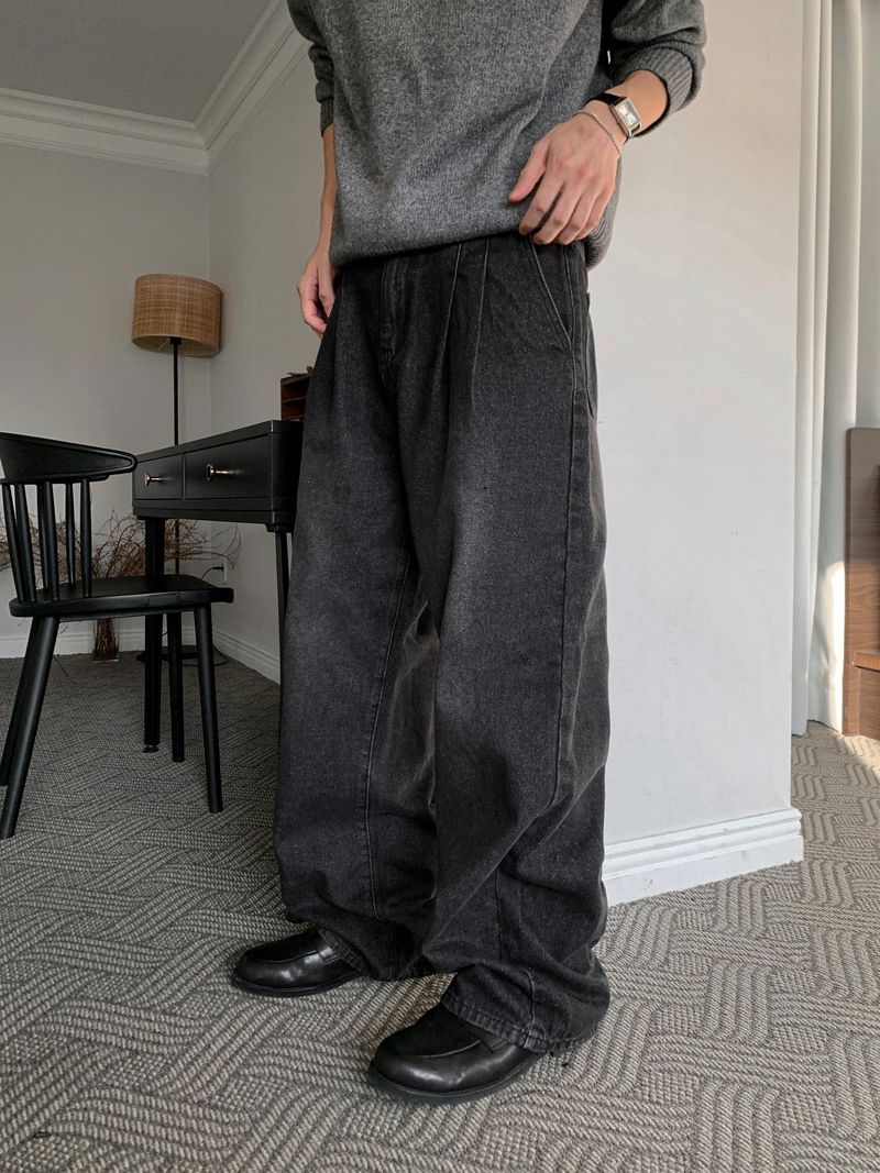 WHAT A LOOK（ワット ア ルック）の「モットダブルタックワイドレッグデニム（パンツ）」