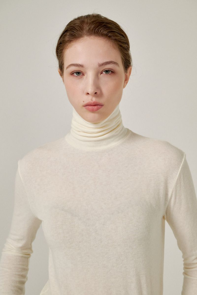 Soft turtle neck T-shirts (Black)
