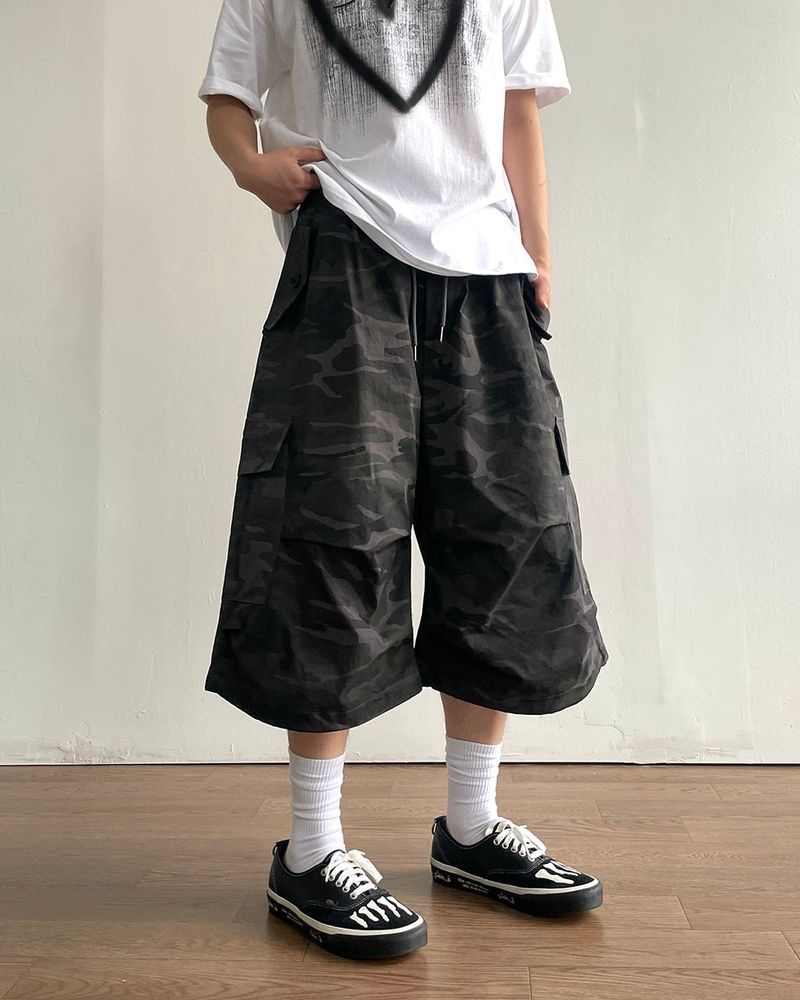 Terran Camo Cargo Bermuda Pants