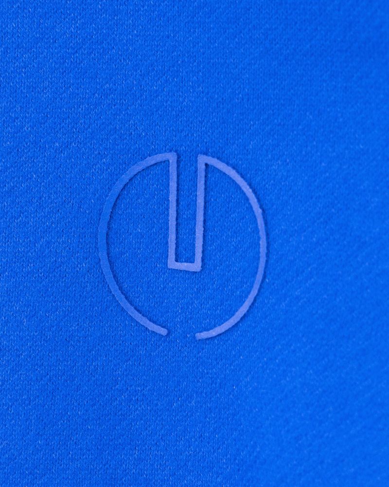 エンボスクロップドスウェット / Emboss Cropped Sweat-BLUE