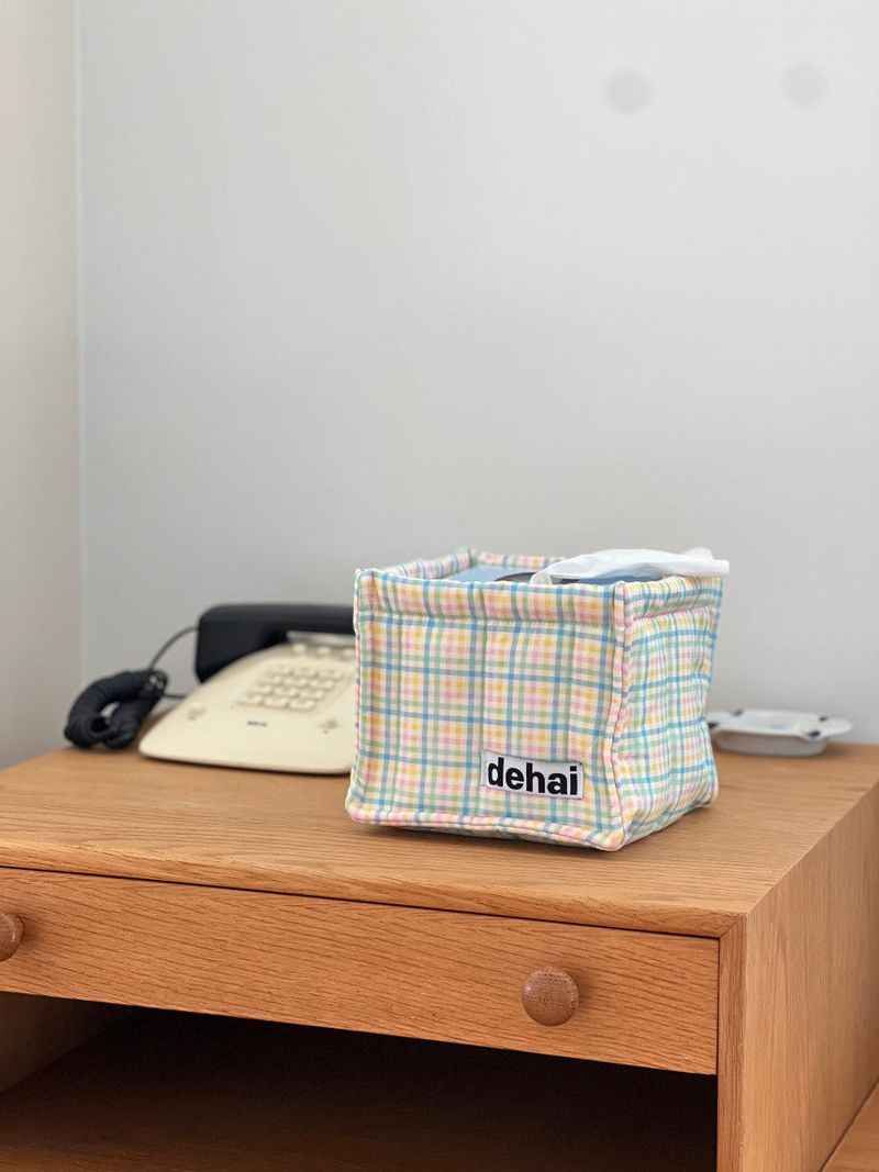 Multicolor Tissue Basket