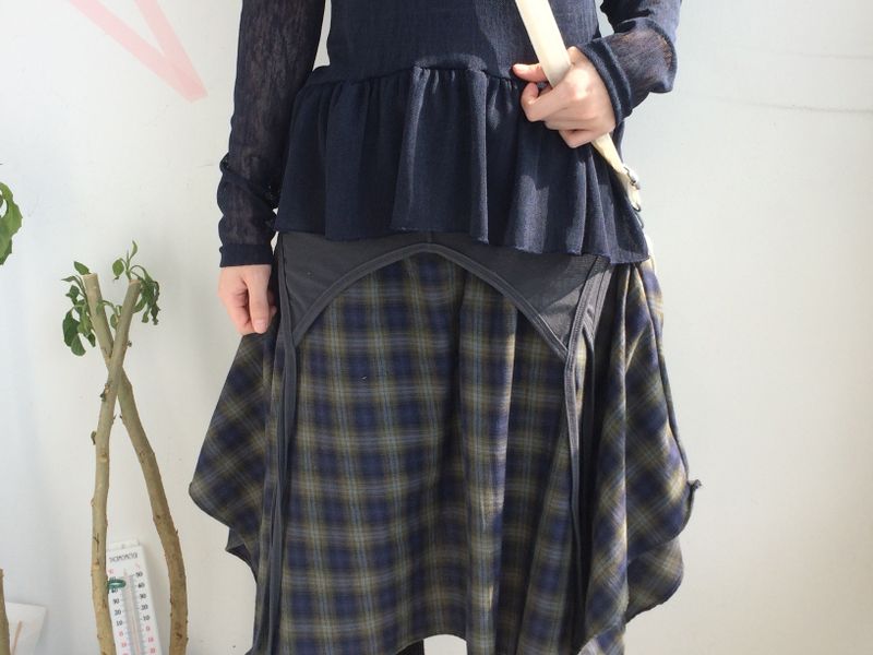 loose-fit strap sleeveless