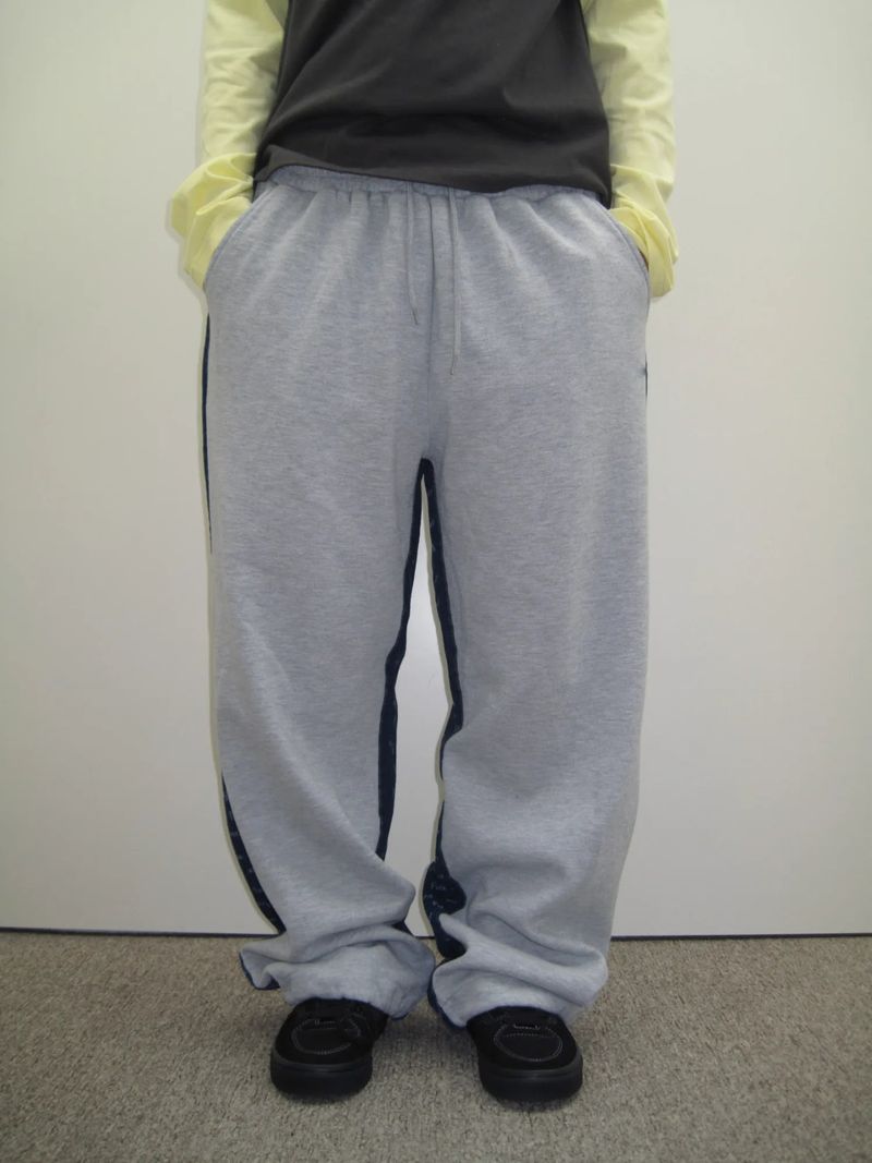 Denim Contrast Lettering Sweatpants (2 Colors)