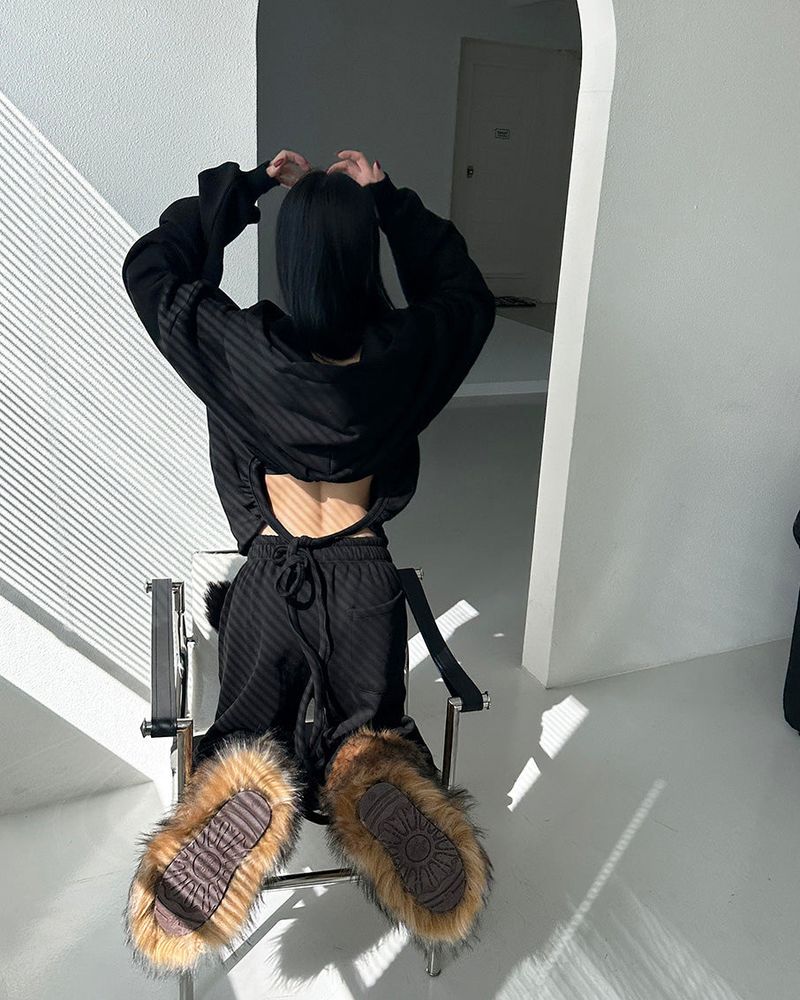Valen Napping Backless Hoodie