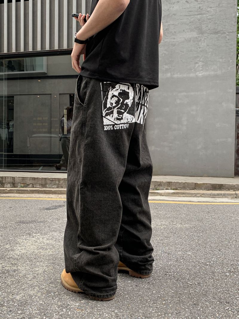 WHAT A LOOK（ワット ア ルック）の「マツヤマストーンウォッシュドプリントデニムパンツ（パンツ）」