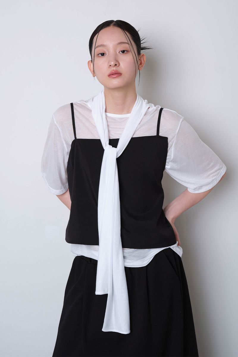 Oblique Neck Sleeveless_Black