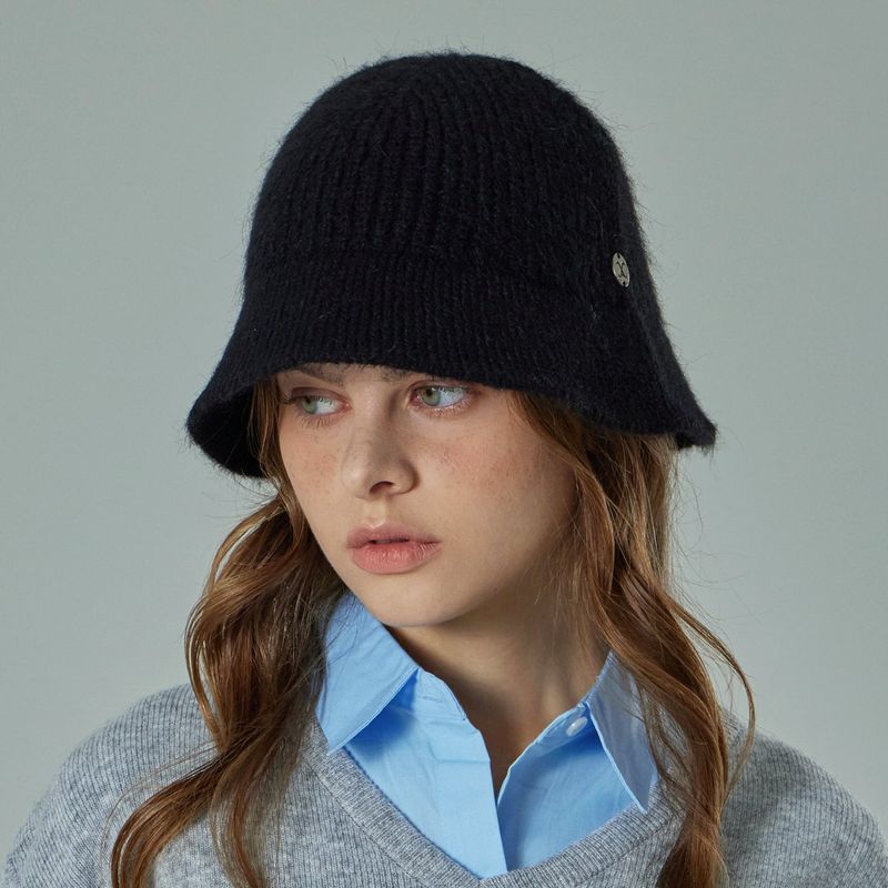 VA Curved Oval Metal Washed Knit Bucket Hat  / Black