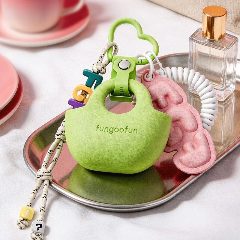 Maison De Theca（メゾン デ テカ）の「5colors Mini EVA Earphone Bucket Bag Charm Keyring（Toys/Key Holders）」