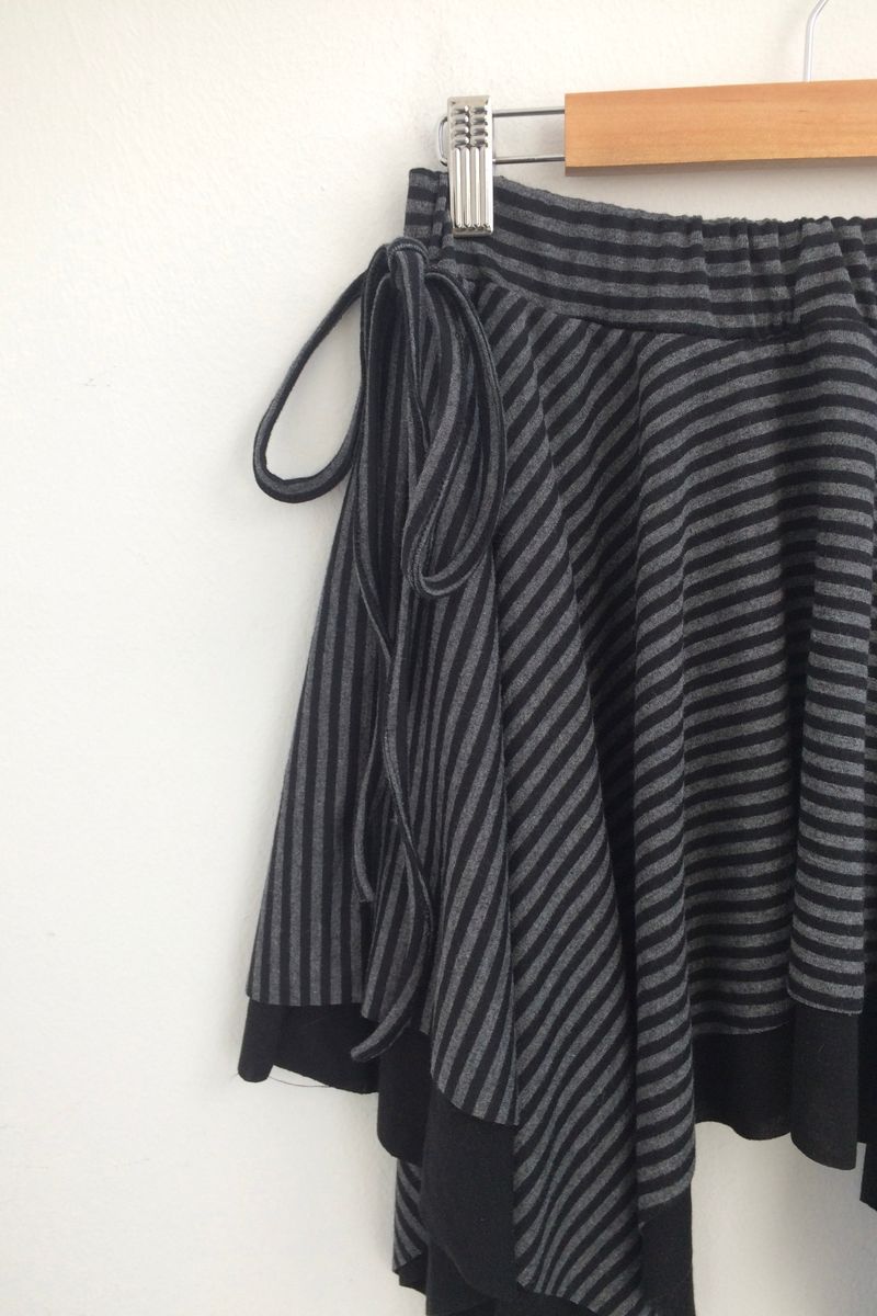 stripe ribbonline wave skirt
