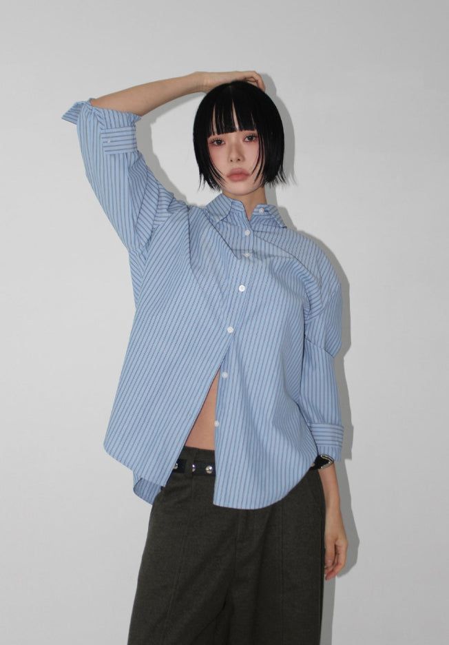 AAKE(アケ)の「PALE STRIPE SHIRT(Tops)」
